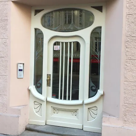 Ce Apartment Prague Castle Exterior photo