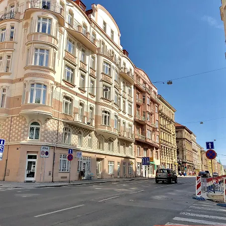 Ce Apartment Prague Castle Exterior photo